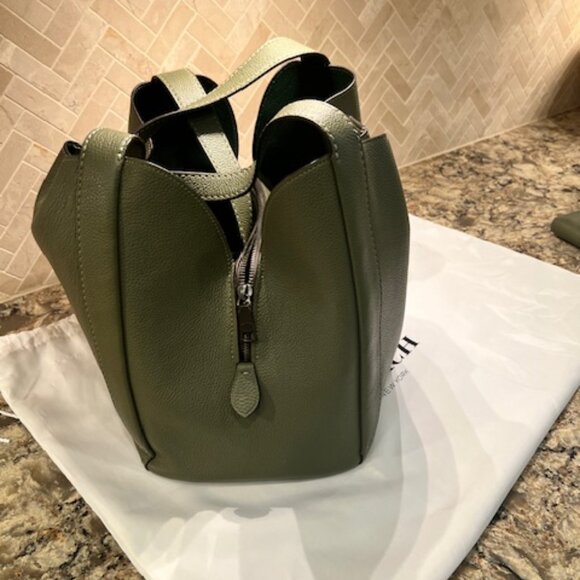 COACH Hadley Hobo - Picture 3 of 9